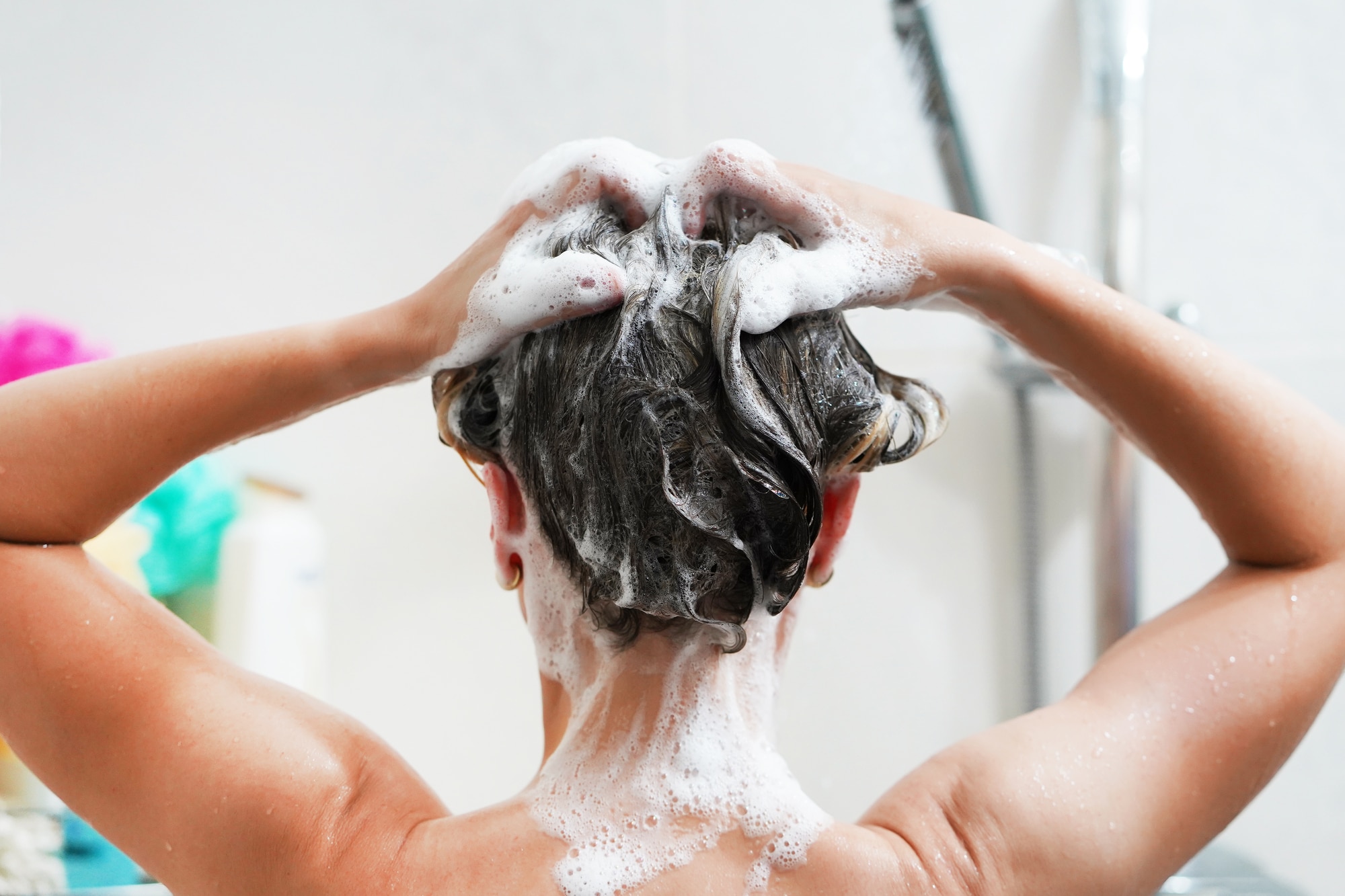 Découvrez pourquoi ajouter une pincée de sel dans votre shampoing pourrait changer votre vie capillaire !