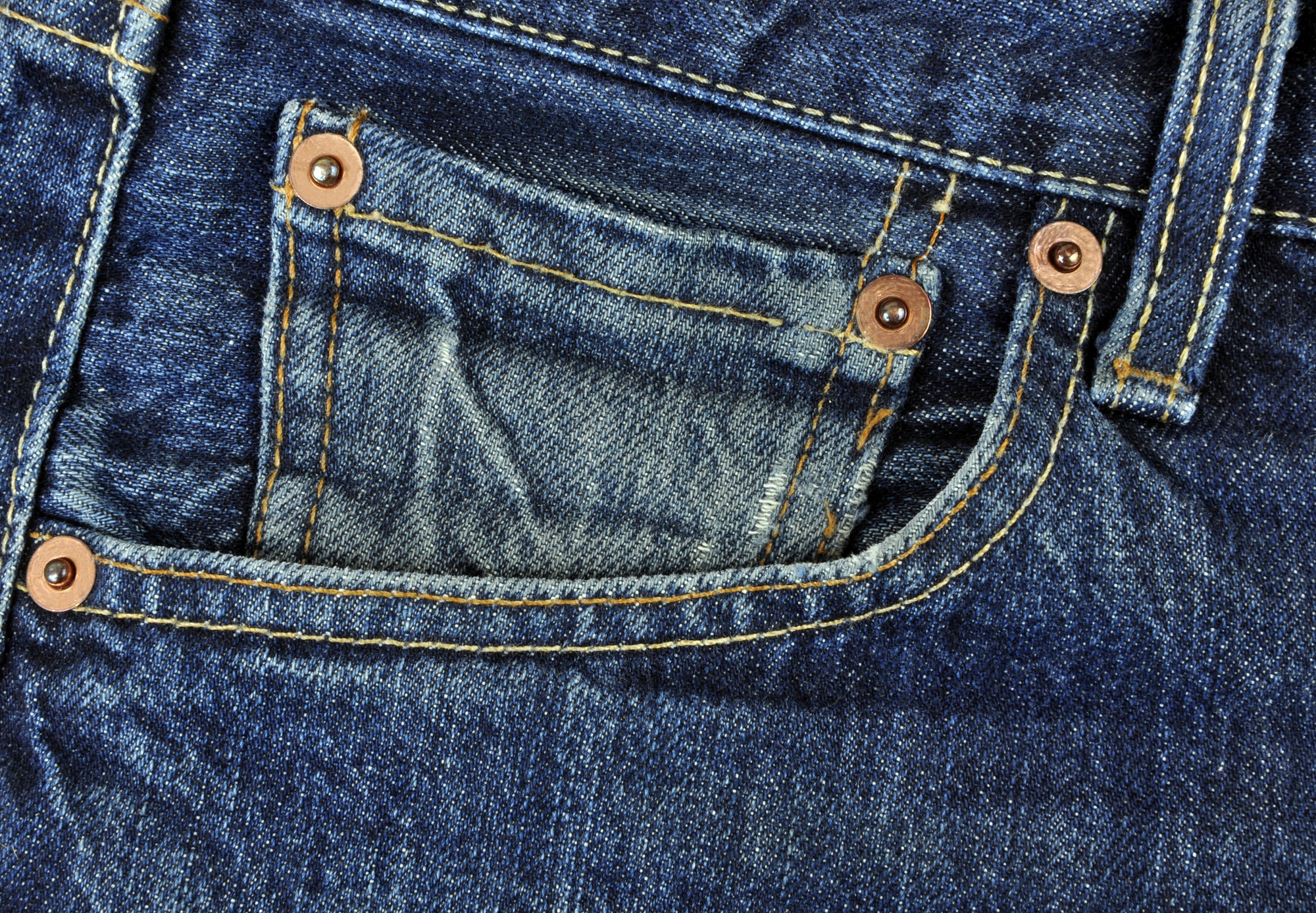 La petite poche avant des jeans à quoi sert-elle réellement