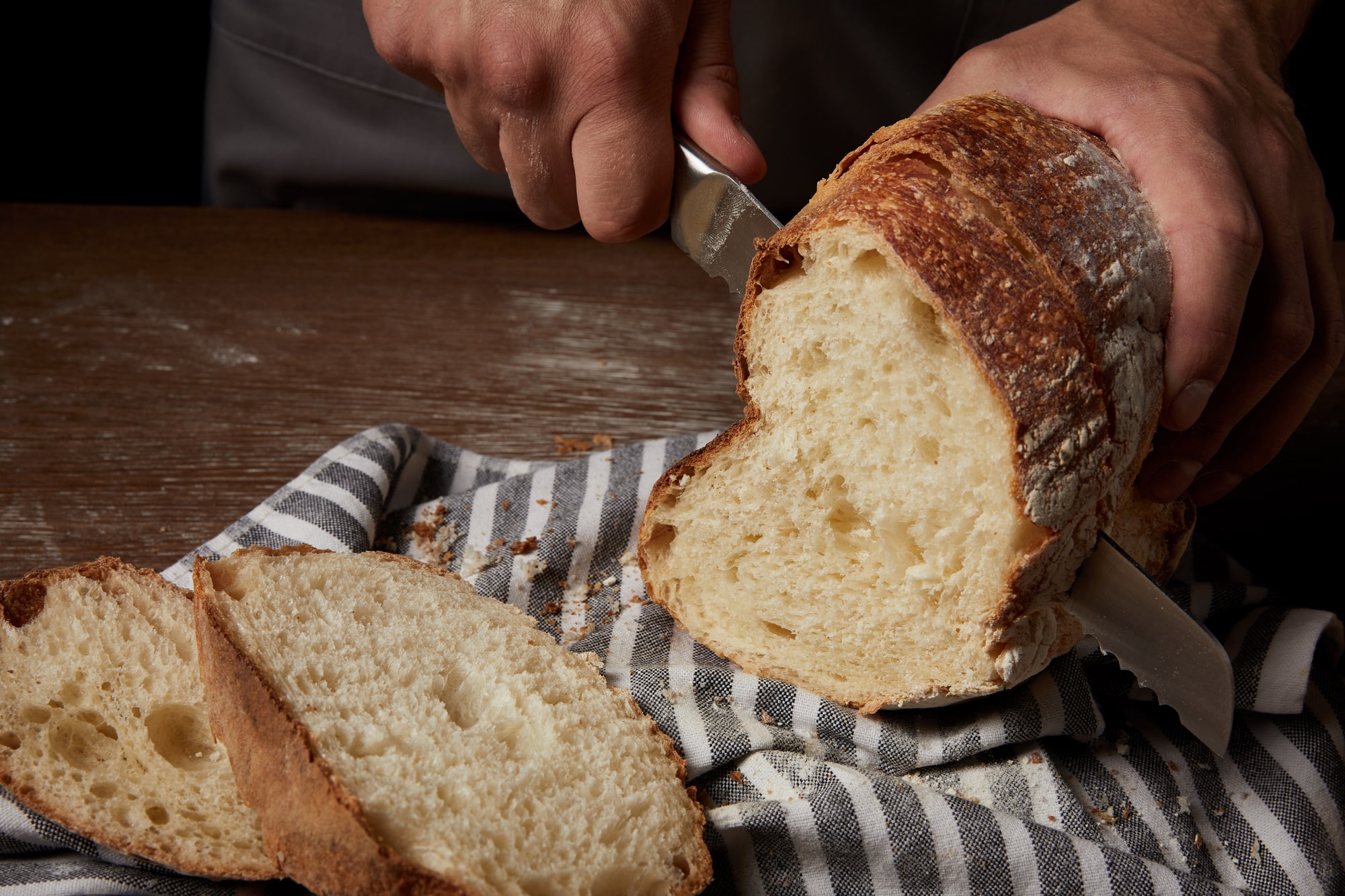 Un secret incroyable pour décongeler le pain tout en conservant son croustillant !